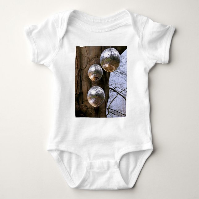 Herrlich! Mirror Balls Baby Strampler (Vorderseite)