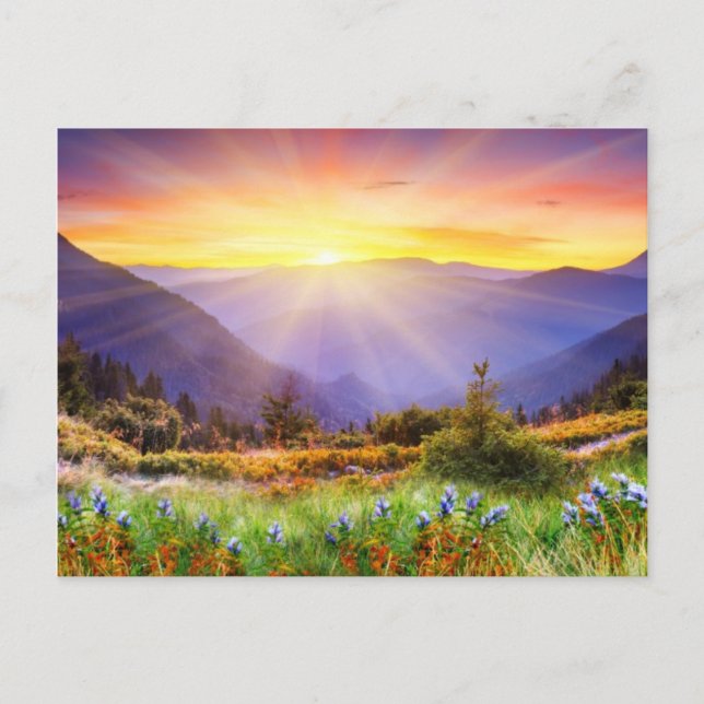 Herrlicher Sonnenuntergang in der Berglandschaft Postkarte (Vorderseite)
