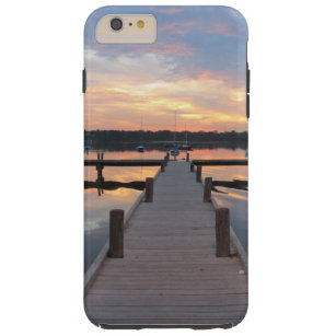 Herrlicher Sonnenuntergang über dem See Tough iPhone 6 Plus Hülle