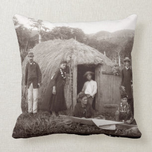 Herstellung Tappa, ein gebürtiger Stoff, c.1875 Kissen