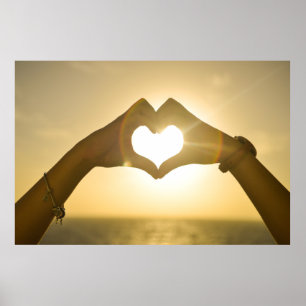 Herz-642068. HERZHANDS SUNSET FOTOGRAFISCHE RÜCKSE Poster