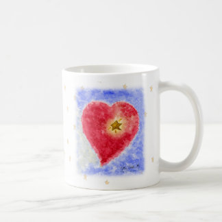 Herz auf weißer Tasse