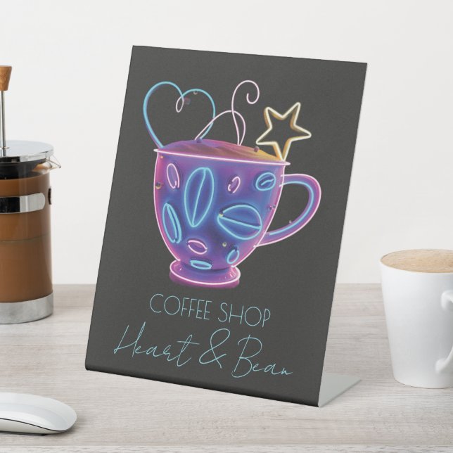 Herz & Bean Neon Coffee Cup Sign Sockelschild (In SItu)