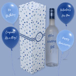 Herz - Dunkelblau auf hellblauer Weinkiste Weinbox<br><div class="desc">Hört in verschiedenen Schattierungen dunklerer Blues auf einem hellblauen Hintergrund. Andere Farbwege sind auch auf dunkelblauem Hintergrund verfügbar.</div>