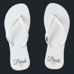 Herz Fab Bride Gold Flip Flops<br><div class="desc">Flip Flops für die Bride! Einfach anpassbar,  ändern Sie die Farbe des Gurtbandes,  die Sohle-Farben,  fügen Sie Text oder andere Bilder!</div>