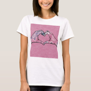 Herz-Hands auf rosa Hintergrund T-Shirt