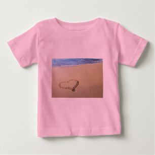 Herz Herzen Strand Sand Tropisches Paradies Schick Baby T-shirt
