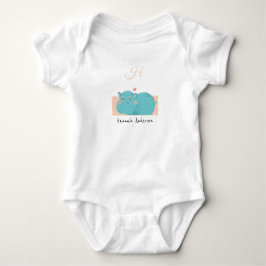 Herz Hippo ・ Fügen Sie Ihren Namen Niedlich Alphab Baby Strampler