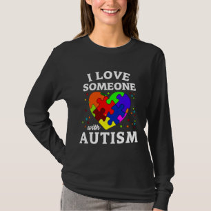 Herz I Liebe jemand mit Autismus T-Shirt