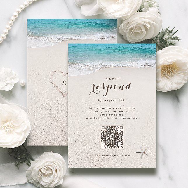 Herz im Sandstrand Hochzeit QR-Code RSVP Karte (Hearts in the sand beach wedding QR code RSVP Card)