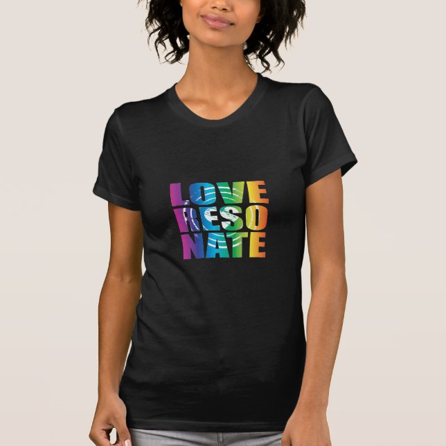 Herz-Logoregenbogen T-Shirt (Vorderseite)