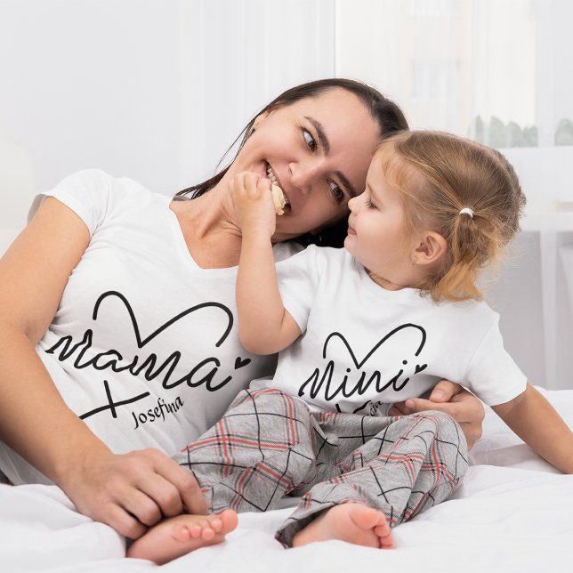 Herz Mama mit individuelle Name-Matching T-Shirt (Heart Mama with custom name matching T-Shirt)