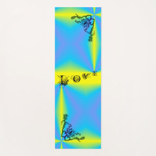 Herz mit Blume und Schmetterling auf Regenbogen Yogamatte