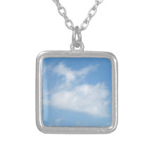 Herz mit einem J Clouds-Foto