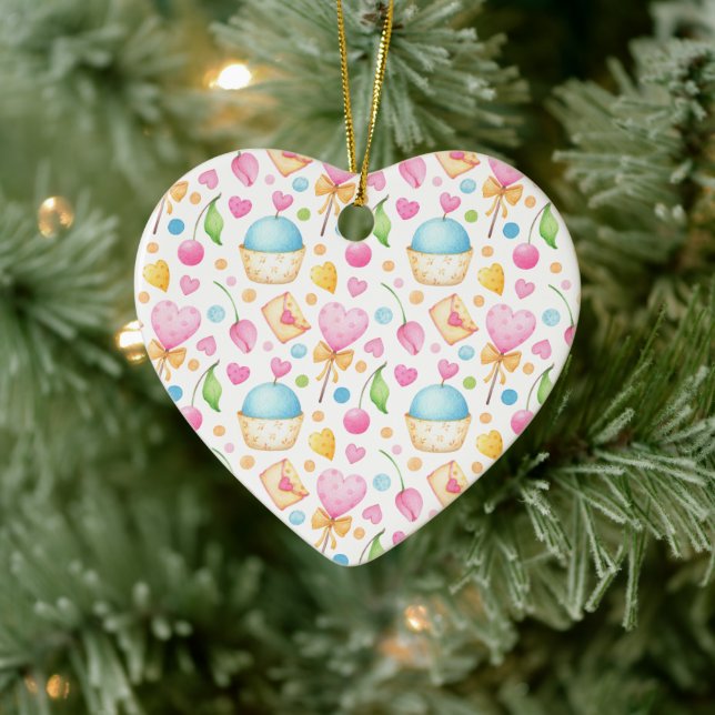 Herz und Cupcakes Delikates Wasserfarbenes Muster Keramik Ornament (Baum)