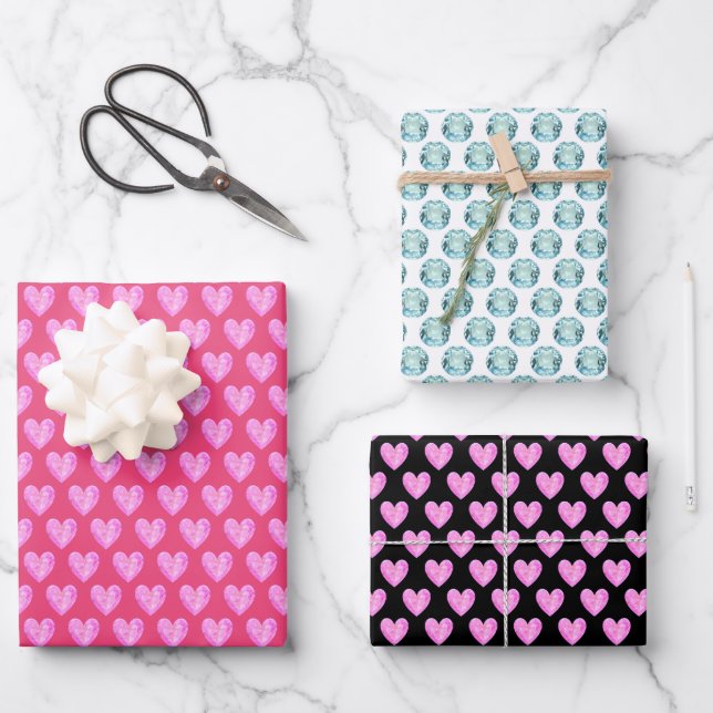 Herz und Edelsteine auf Schwarz, Rosa und Weiß Geschenkpapier Set (Vorderseite)