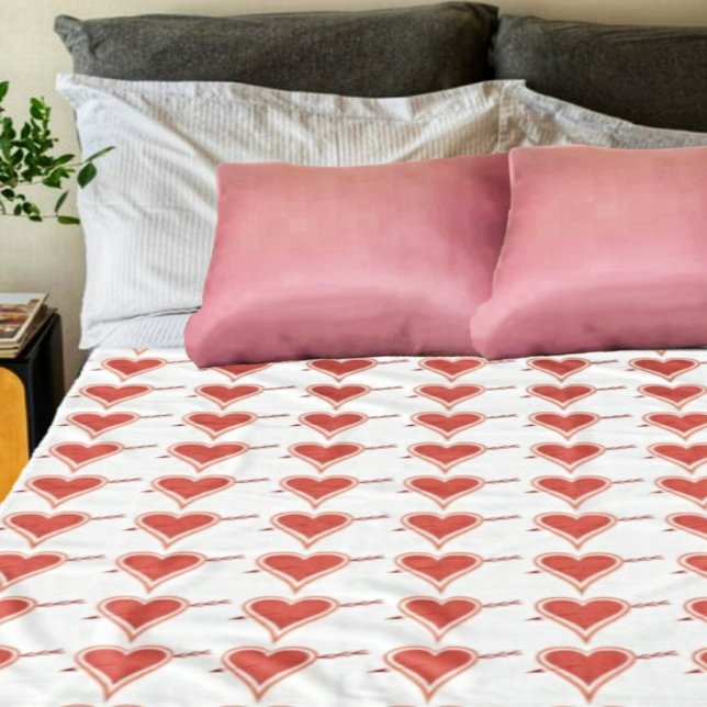 Herz und Pfeil rot Fleecedecke (A cuddly, fleece blanket, for displaying on your bed, for the romantic month of February!)