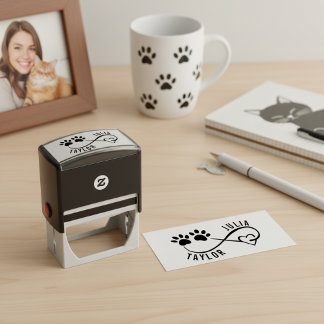 Herz und Pfoten Namensstempel für einen Hunde-Lieb Permastempel