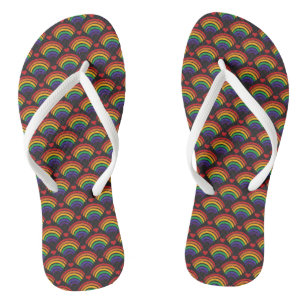 Herz- und Regenbogenmuster Flip Flops