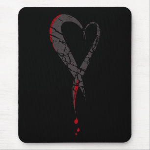 Herzblutungen. Verwundetes trauriges Herz. Dunkelh Mousepad