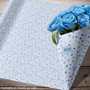 Herzen - Dunklere Blautöne auf Hellblau - Rollen Geschenkpapier