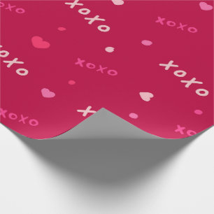 Herzen und Xoxo-Symbol für Umarmungen und Küsse Geschenkpapier