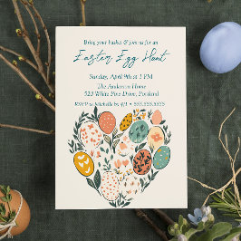 Herzförmige Eier und Blume Ostereier Jagen Einladung