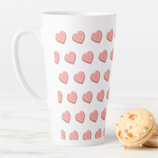 Herzförmige Kekse Milchtasse