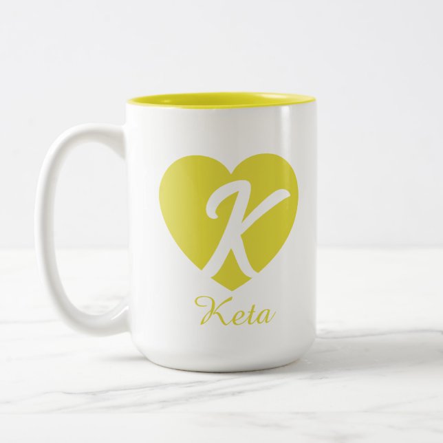 Herzförmige Tasse mit individuellem Monogramm und  (Links)