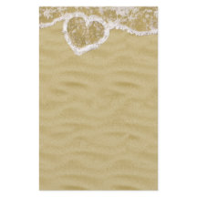 Herzförmige Wasserblasen am Strand