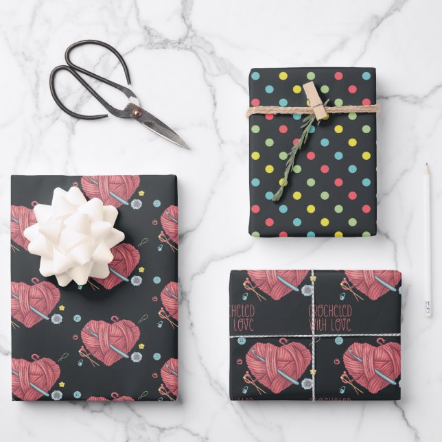 Herzkreuz-Muster mit Liebe verziert Geschenkpapier Set (Vorderseite)