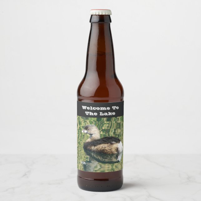 Herzlich willkommen im Grebe Water Reflection Gast Bierflaschenetikett (Vorderseite)