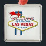 Herzlich willkommen in Fabulous Las Vegas Weihnach Silbernes Ornament<br><div class="desc">Herzlich willkommen im Design der Weihnachtsmannmütze Las Vegas</div>