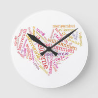Herzlich willkommen (viele Sprachen) Wall Clock