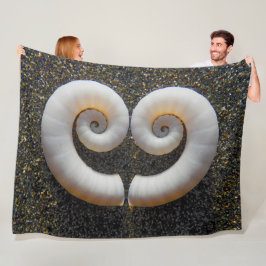HERZLICHE MUSCHELN FLEECEDECKE
