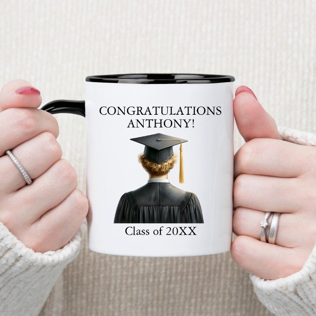 Herzlichen Glückwunsch Blonde Male Graduate in Bla Zweifarbige Tasse (Von Creator hochgeladen)