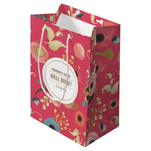 Herzlichen Glückwunsch Grad. Modernes Blumenmuster Mittlere Geschenktüte (Vorderseite Schrägansicht)