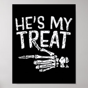 Hes Meine Leckerei Skeleton Halloween Paare Kostüm Poster