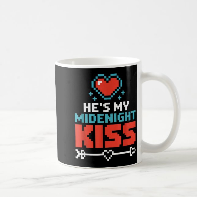 Hes My Midnight Kiss Happy New Year Matching Coupl Kaffeetasse (Rechts)