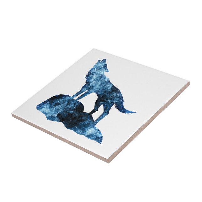 Heulender Wolf blaue funkelnde Rauchsilhouette Fliese (Seite)