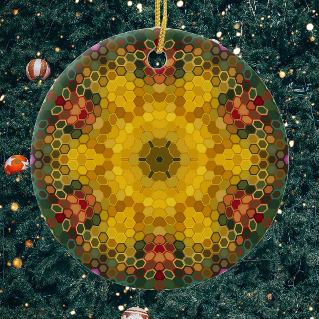 Hex Mandala Gelb Grün und Orange Keramik Ornament (Yellow Green and Orange Hexagon Mandala Ornament from Wormhole Orbital)
