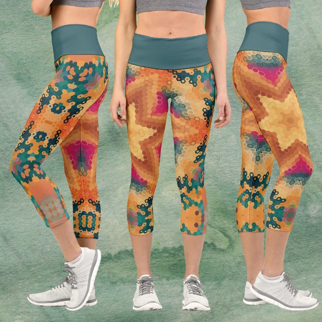 Hex Mandala Orange Blue und Pink Capri Leggings (Orange Blue and Pink Hexagon Mandala Capri Leggings by Wormhole Orbital)