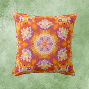 Hex Mandala Orange Lila und weiß Kissen
