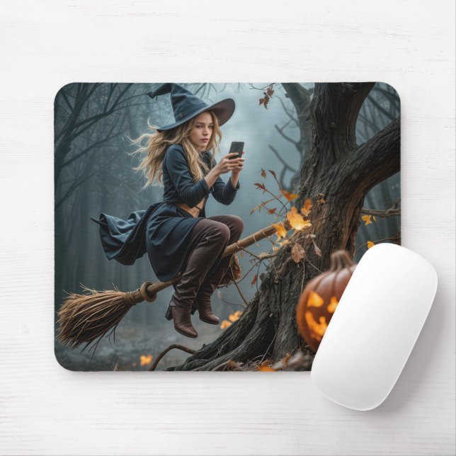 Hexe, die beim Sims in einen Baum abstürzt Mousepad (Mit Mouse)