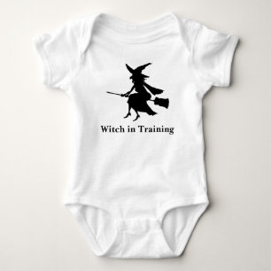 Hexe, Hexe im Training Baby Strampler