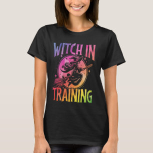 Hexe im Training farbenfrohe Oktober Halloween Bro T-Shirt
