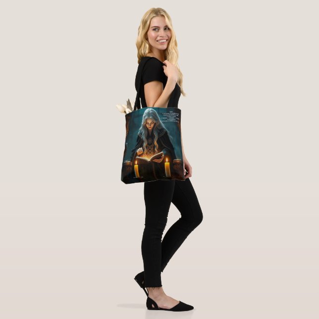 Hexe Tasche (Am Model)