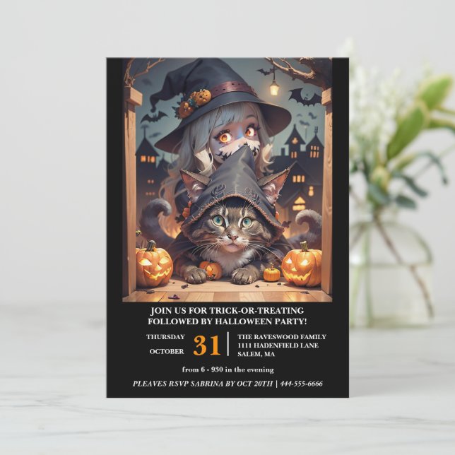 Hexe und ihr Katzen-Halloween-Party Einladung (Stehend Vorderseite)