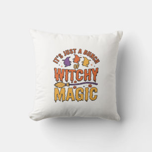 Hexen-Magie-Halloween-Typografie-Design_1 Kissen