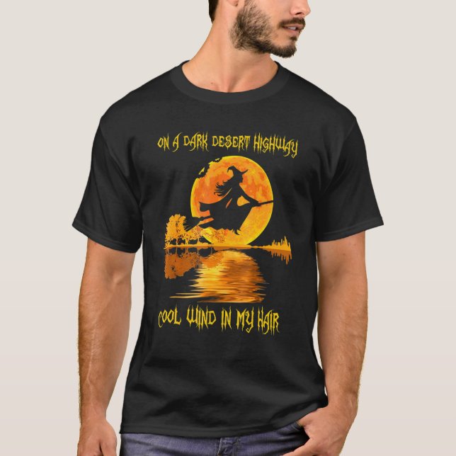 Hexenmeister besticht durch eine dunkle Wüstenland T-Shirt (Vorderseite)